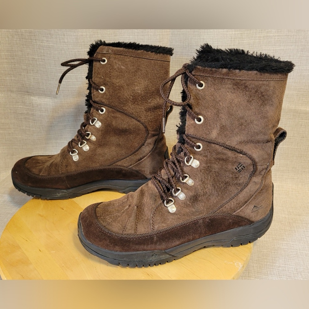 Columbia Women's Lavela II Suede Winter Snow Boots Waterproof Thinsulate W9.5